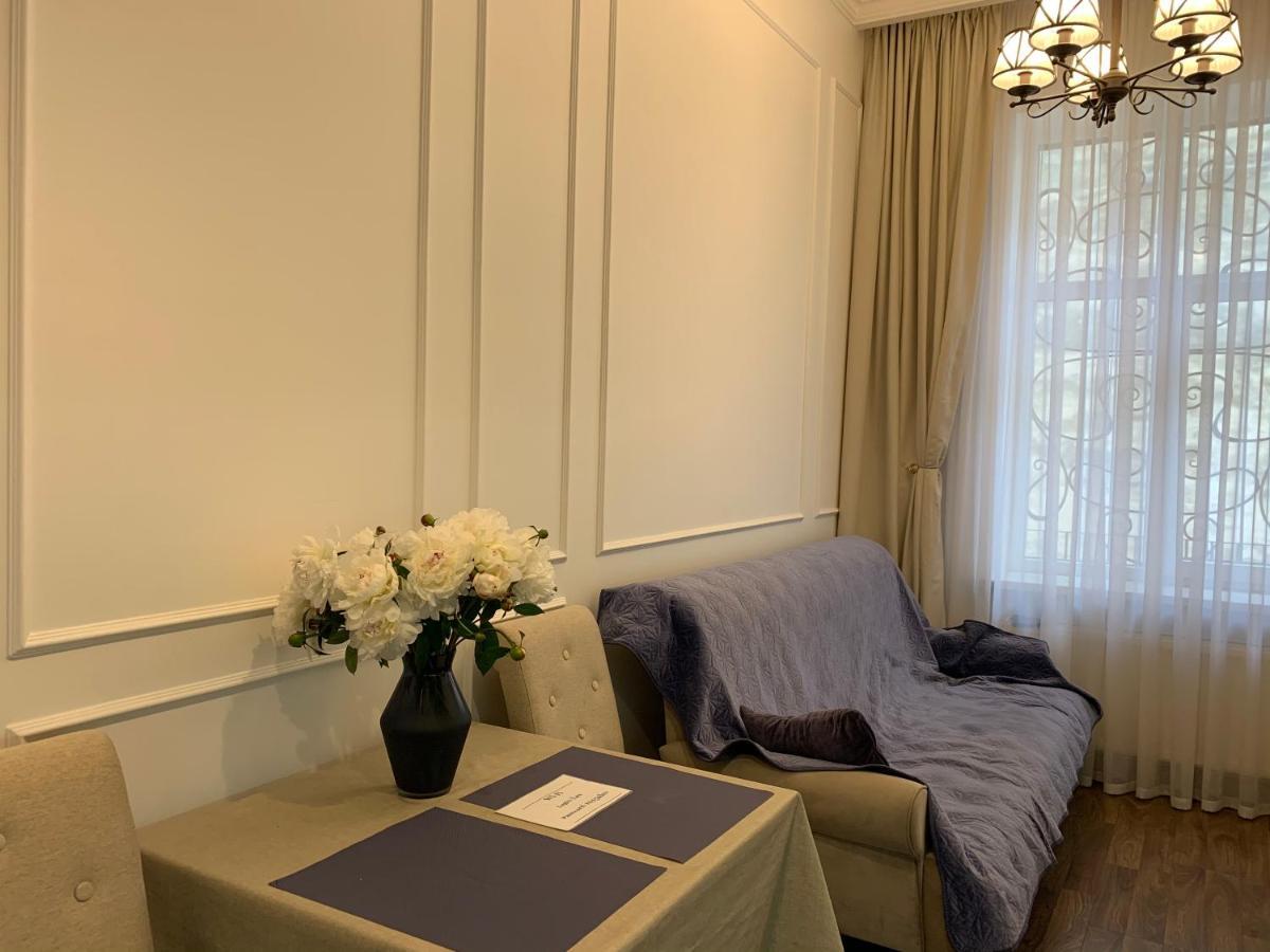 LUX APARTAMENT на Левицького Львов Экстерьер фото