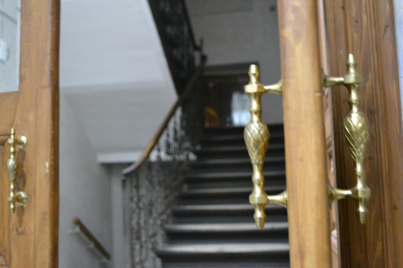 LUX APARTAMENT на Левицького Львов Экстерьер фото
