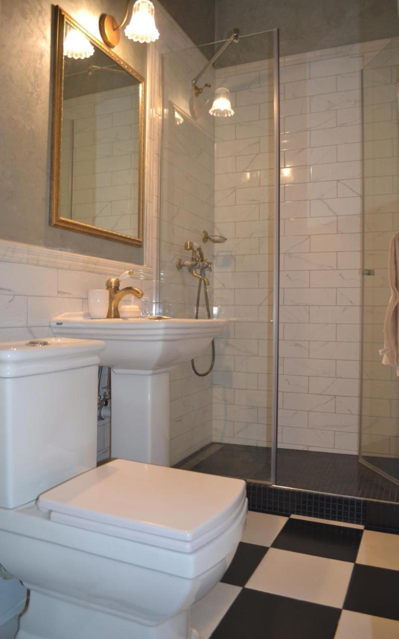 LUX APARTAMENT на Левицького Львов Экстерьер фото